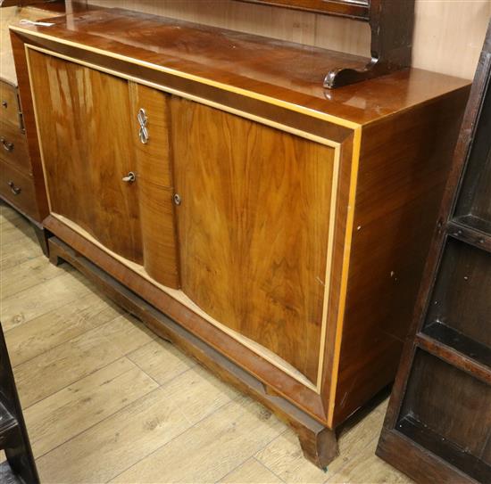 A 1950s retro walnut sideboard W.147cm